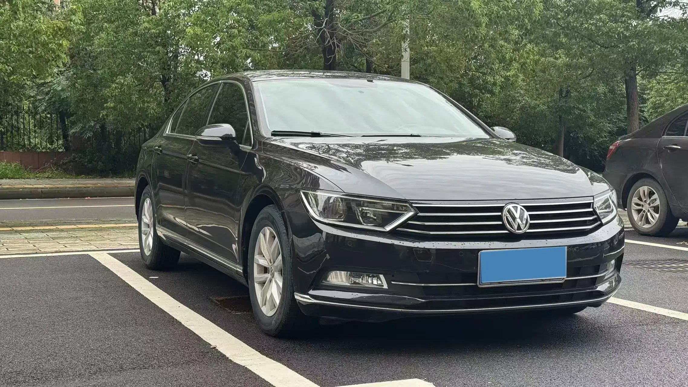 2019 VOLKSWAGEN MAGOTAN thumbnail 3