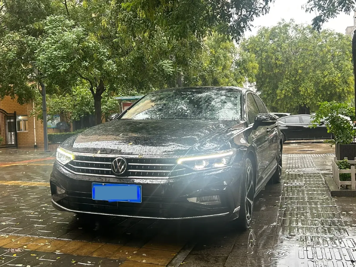 2023 Volkswagen Magotan 2.0T 220HP L4 7DCT