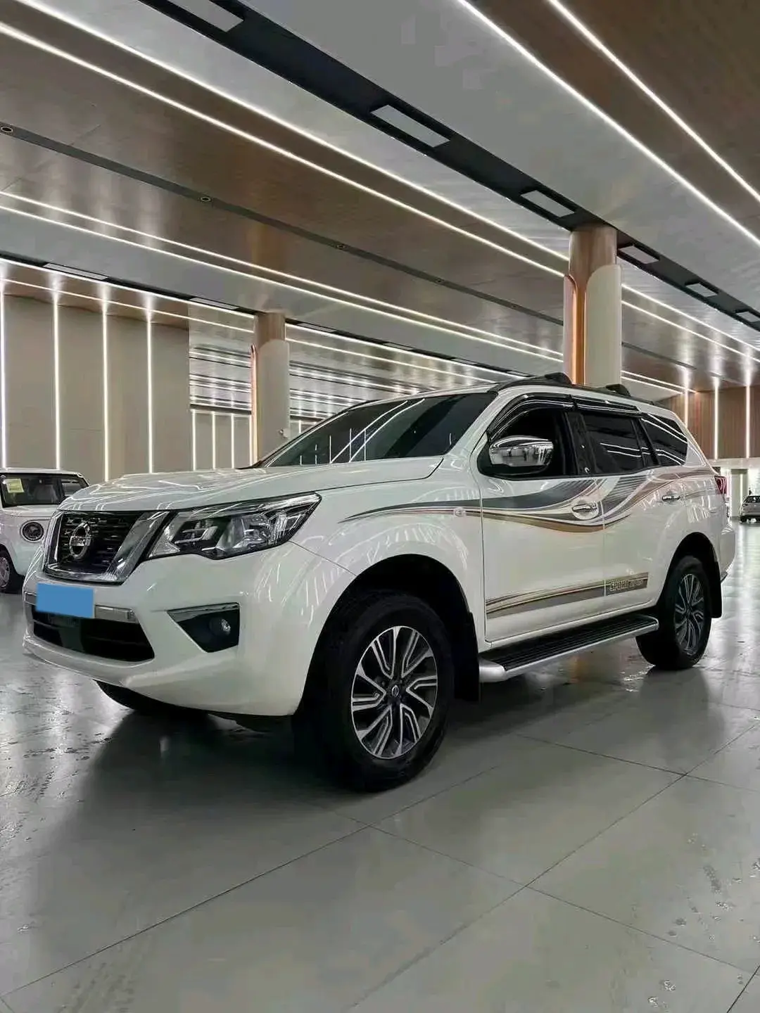 2018 NISSAN TERRA view 1