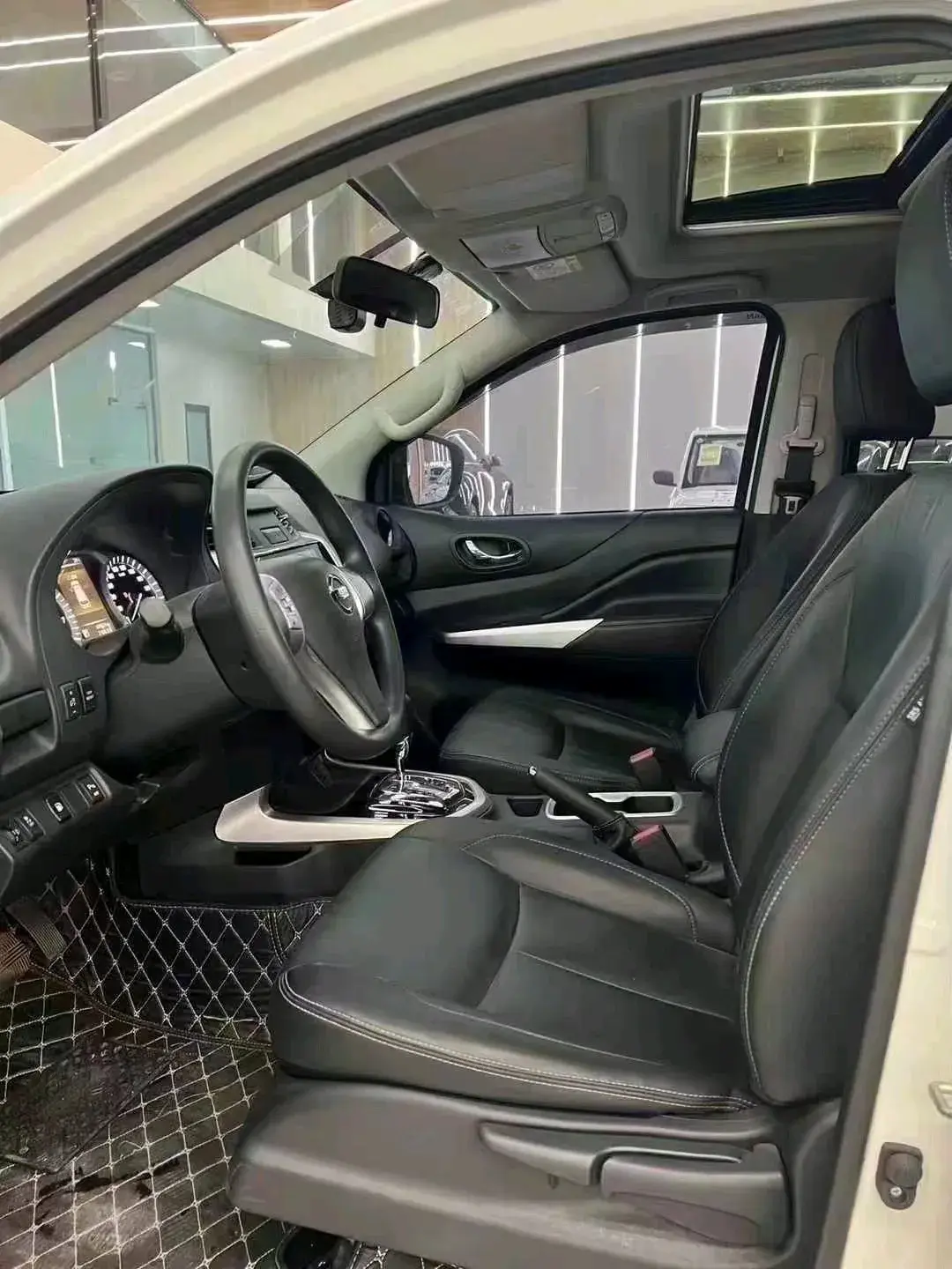 2018 NISSAN TERRA thumbnail 3