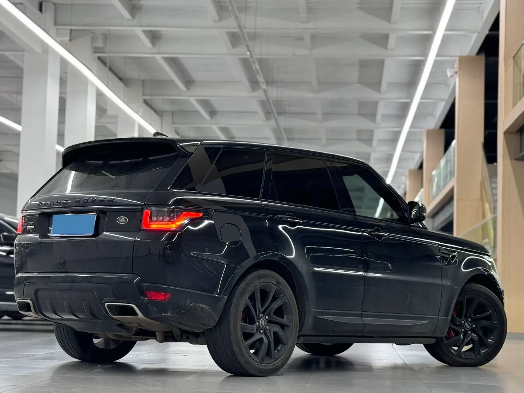 2018 LAND ROVER thumbnail 3