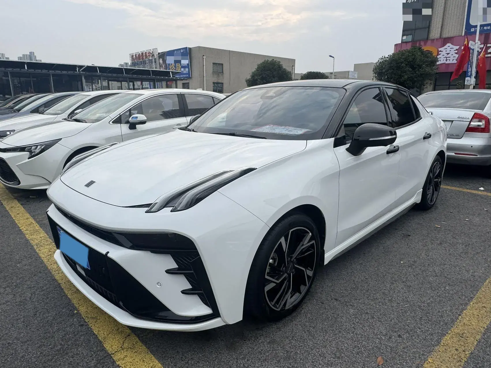 2023 LYNK&CO 03 view 1