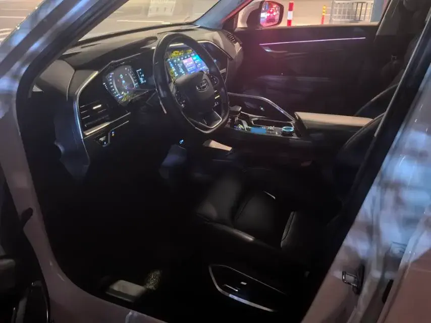 2020 GEELY TUGELLA thumbnail 3