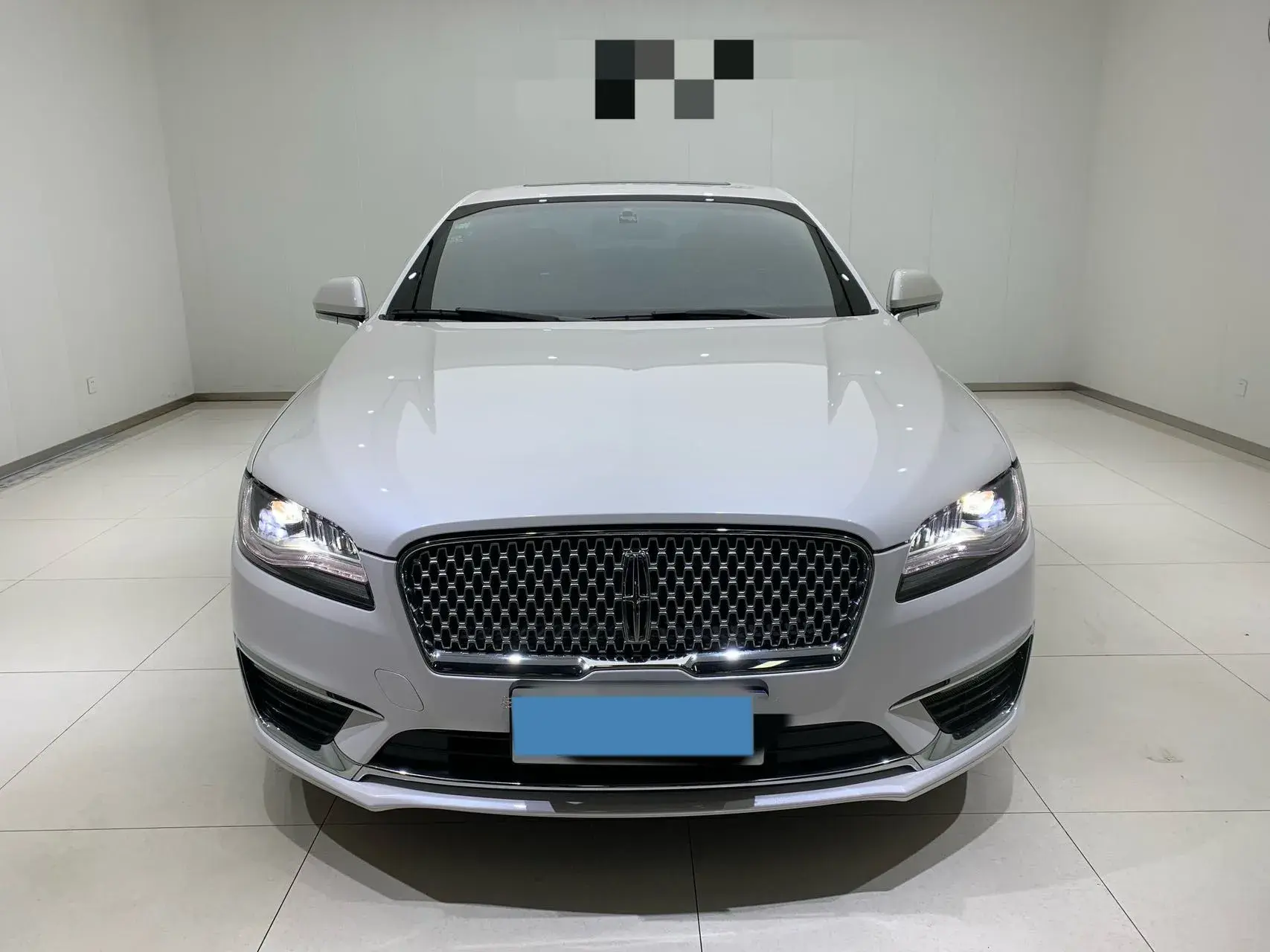 2019 LINCOLN MKZ thumbnail 2