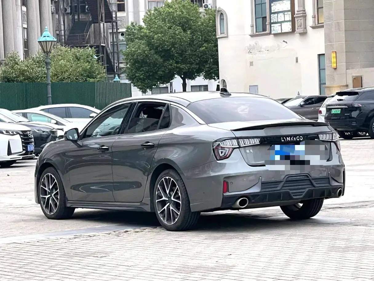 2021 LYNK&CO 03 thumbnail 3