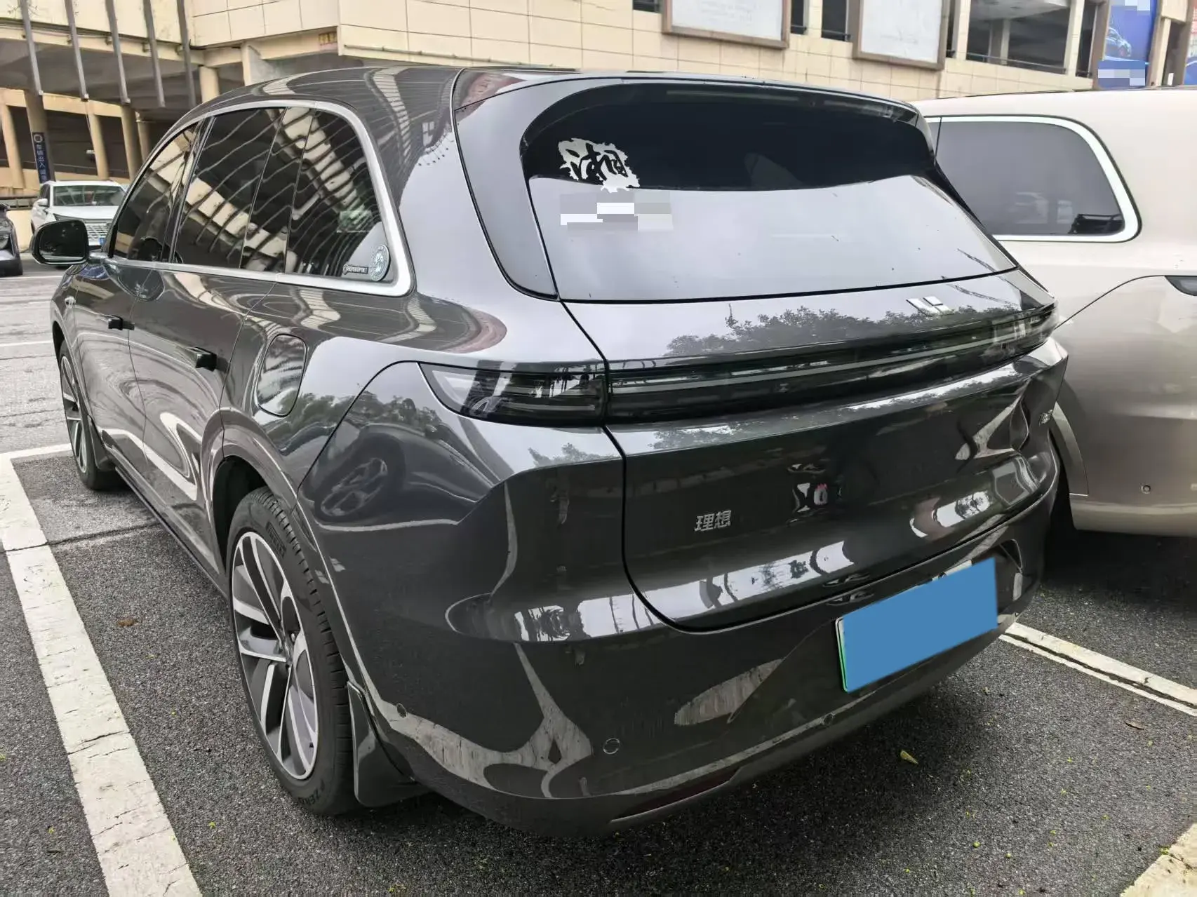 2024 LI L6 thumbnail 3