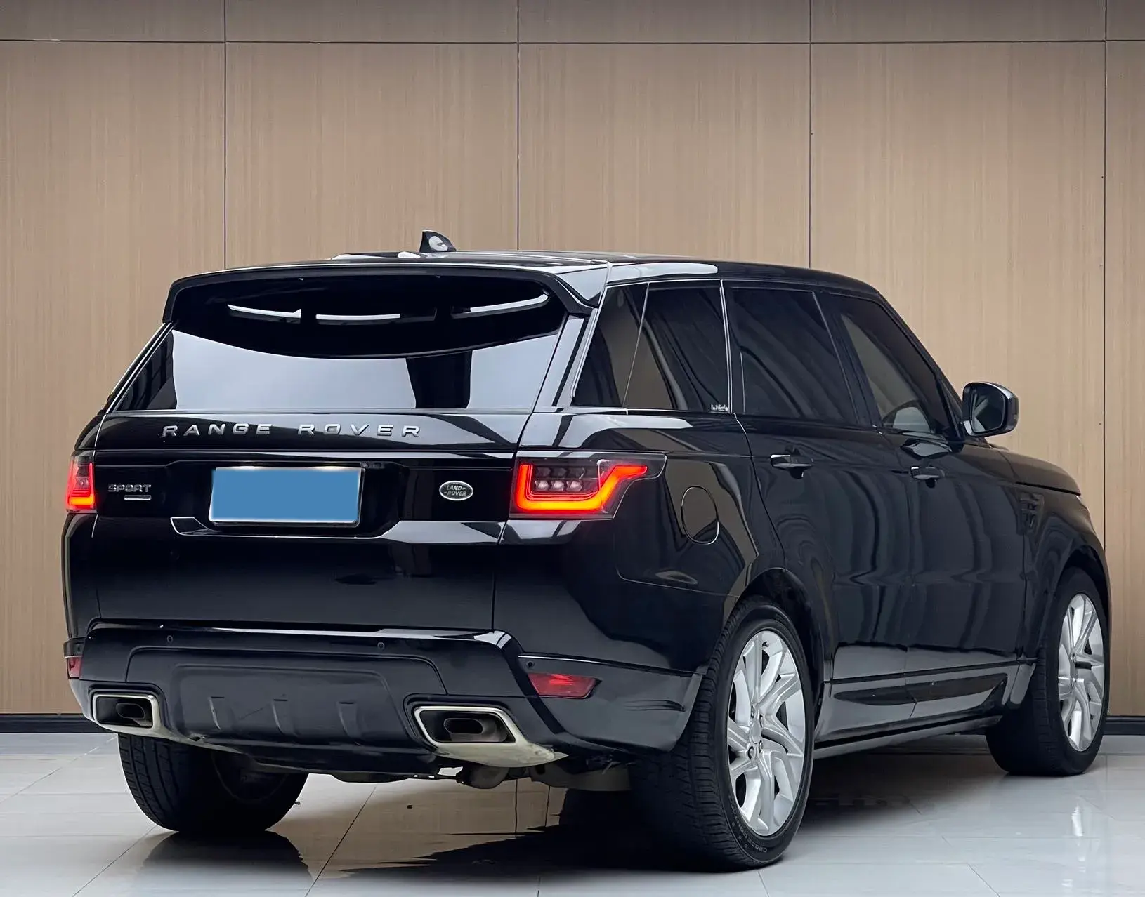 2020 LAND ROVER thumbnail 3