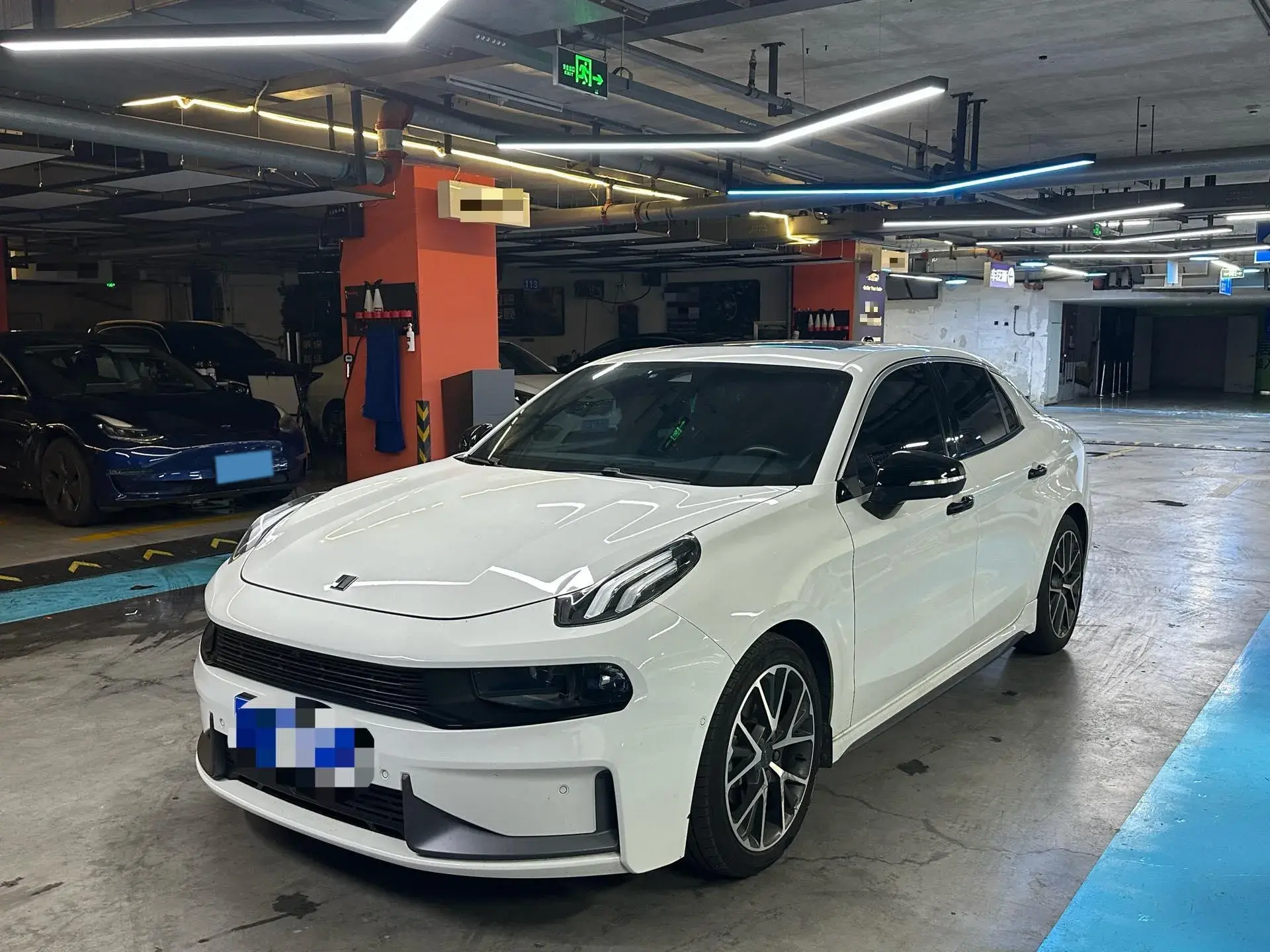 2022 LYNK&CO 03 view 1