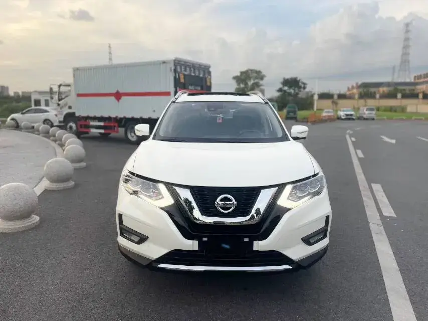 2020 NISSAN X-TRAIL thumbnail 2
