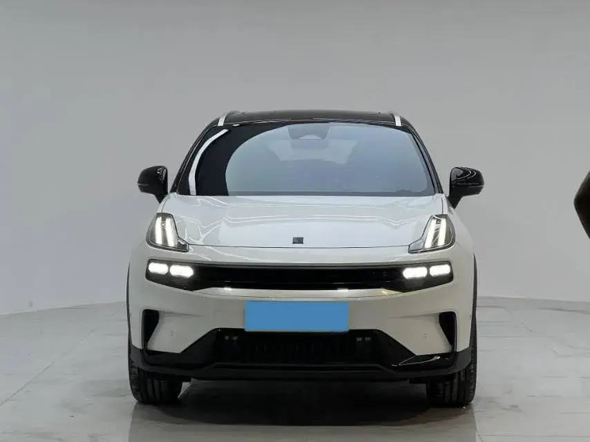 2023 LYNK&CO 06 thumbnail 2