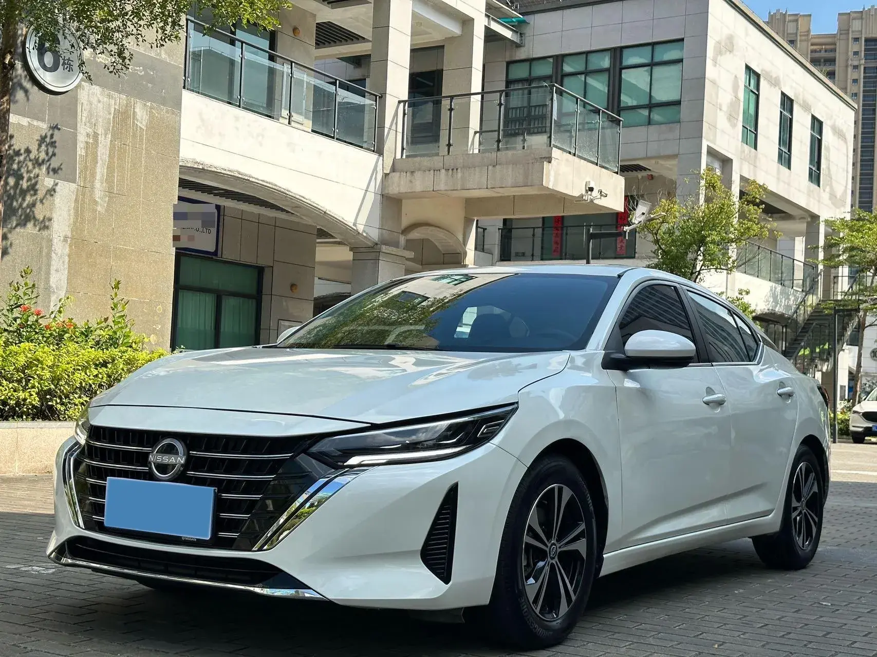 2023 NISSAN SYLPHY view 1