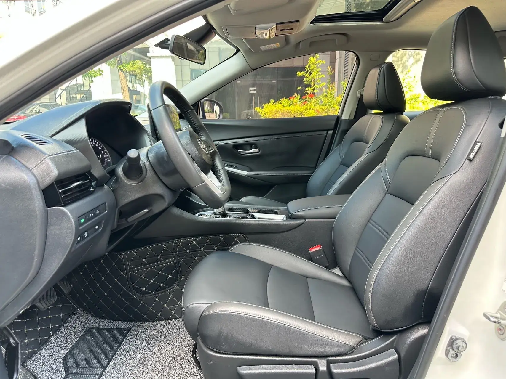 2023 NISSAN SYLPHY thumbnail 3