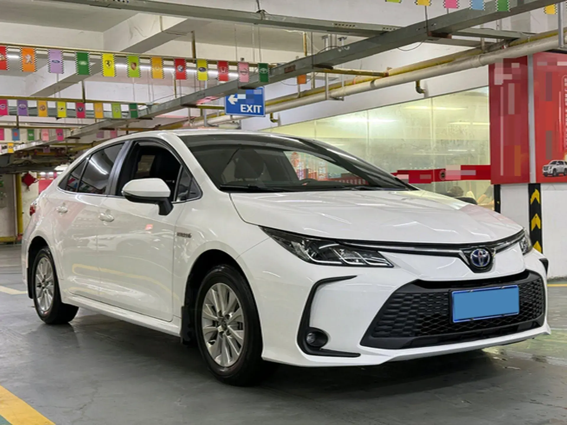 2023 TOYOTA COROLLA thumbnail 3