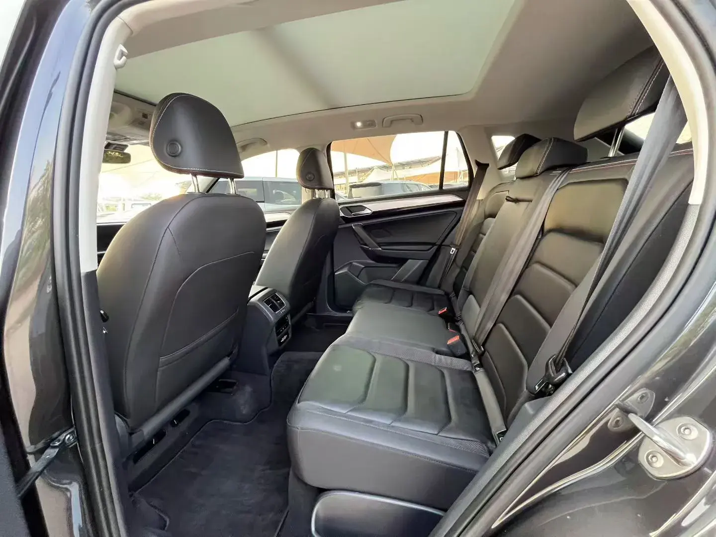 2020 VOLKSWAGEN TAYRON thumbnail 4