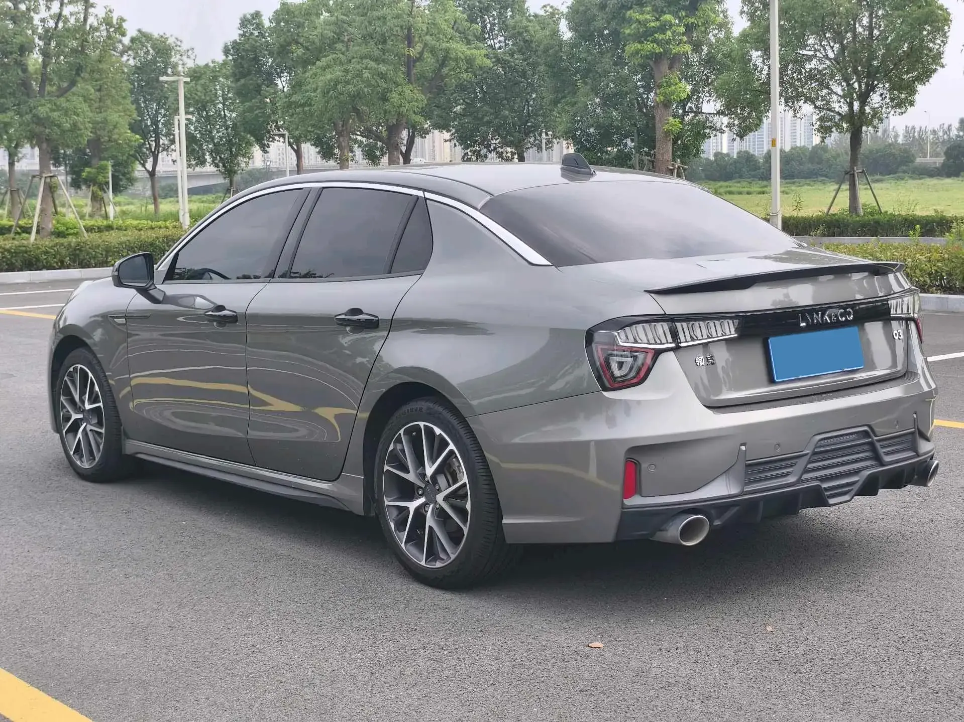 2021 LYNK&CO 03 thumbnail 4