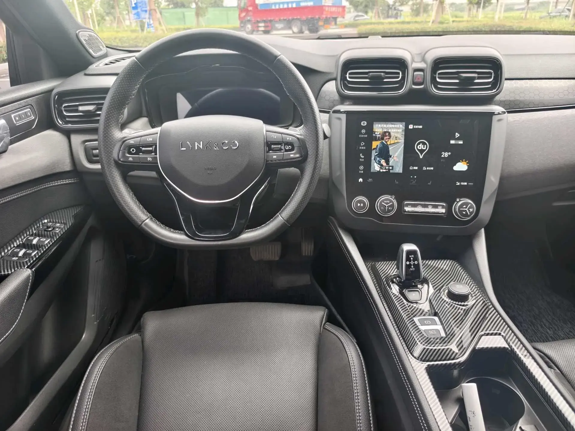 2021 LYNK&CO 03 thumbnail 2