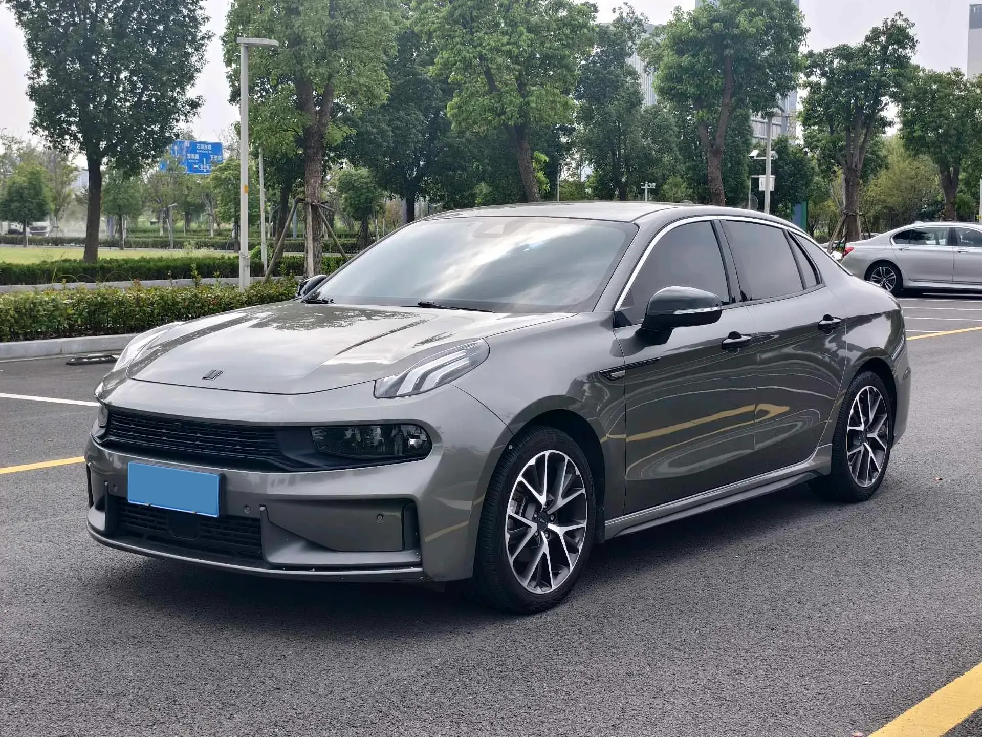 2021 LYNK&CO 03 view 1