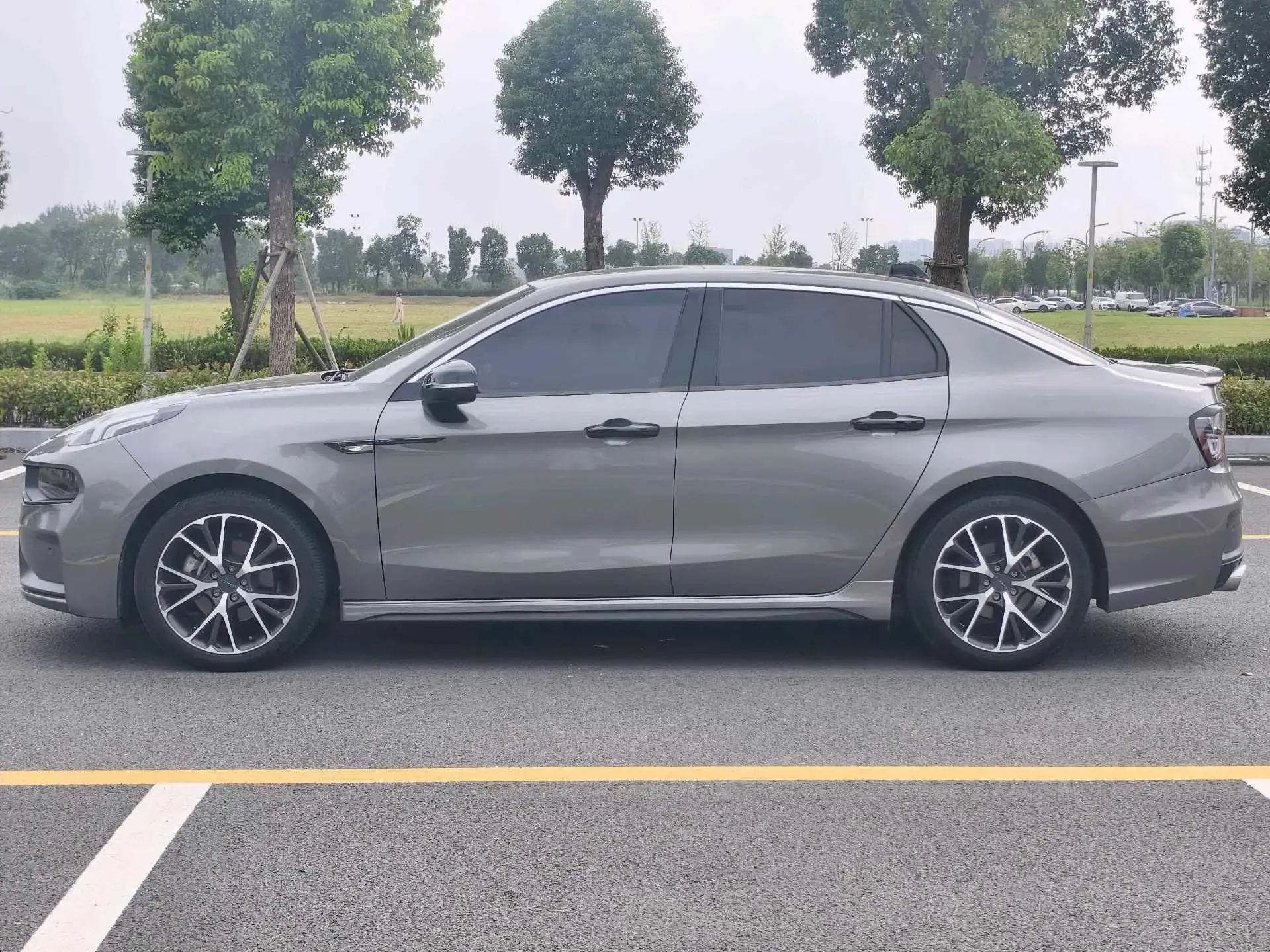 2021 LYNK&CO 03 thumbnail 3