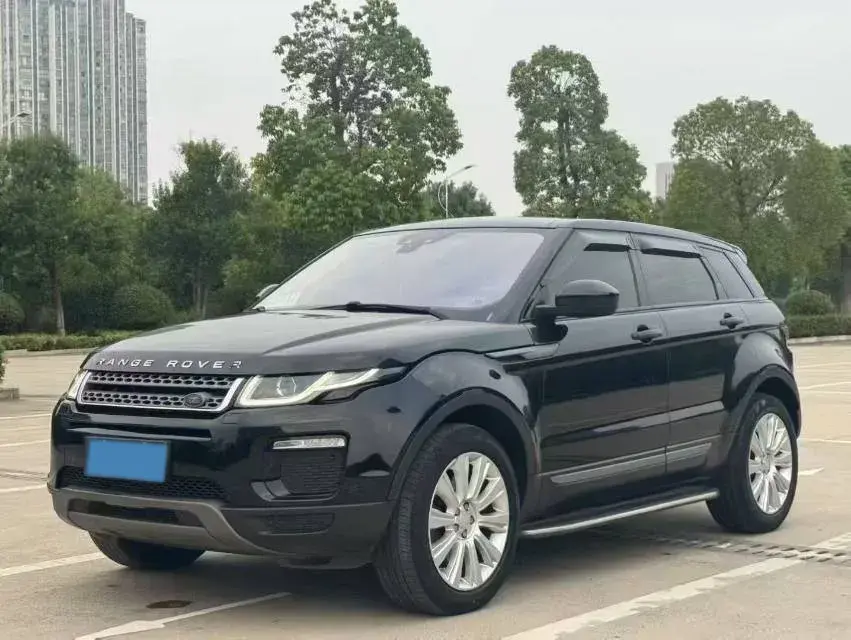 2018 LAND ROVER view 1
