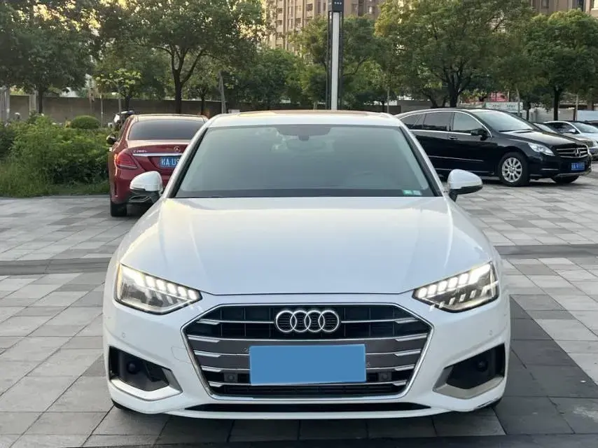 2020 AUDI A4L thumbnail 2