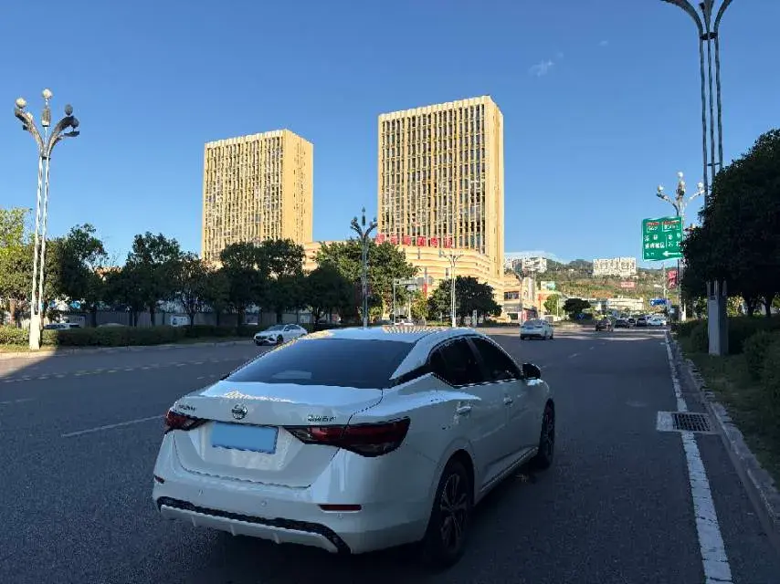 2021 NISSAN SYLPHY thumbnail 3