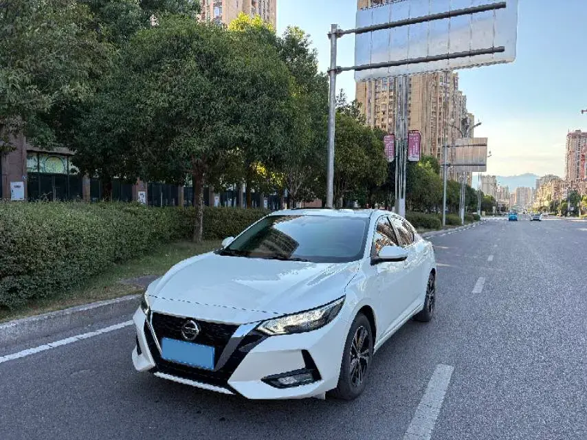 2021 NISSAN SYLPHY view 1