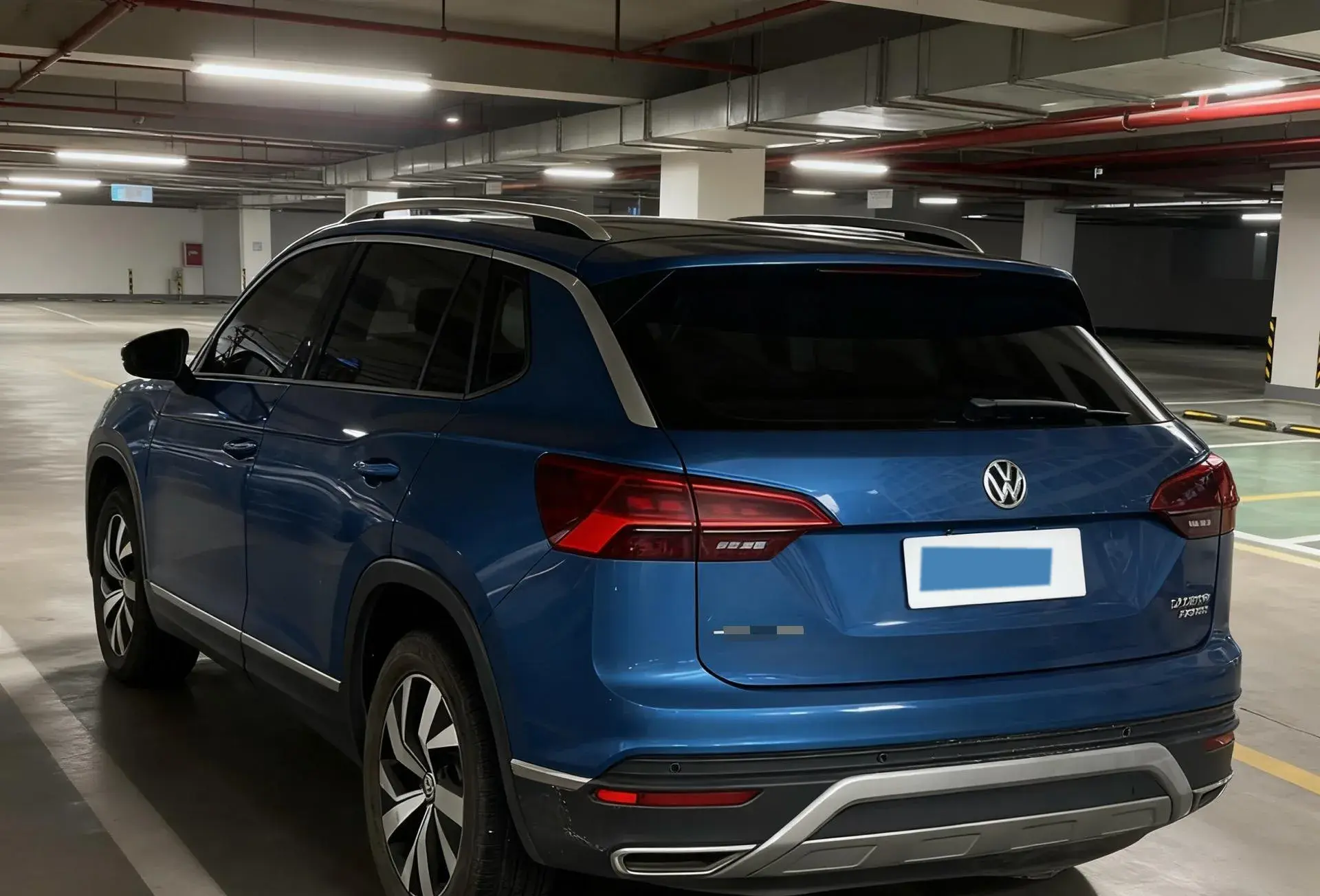 2019 VOLKSWAGEN TAYRON thumbnail 4