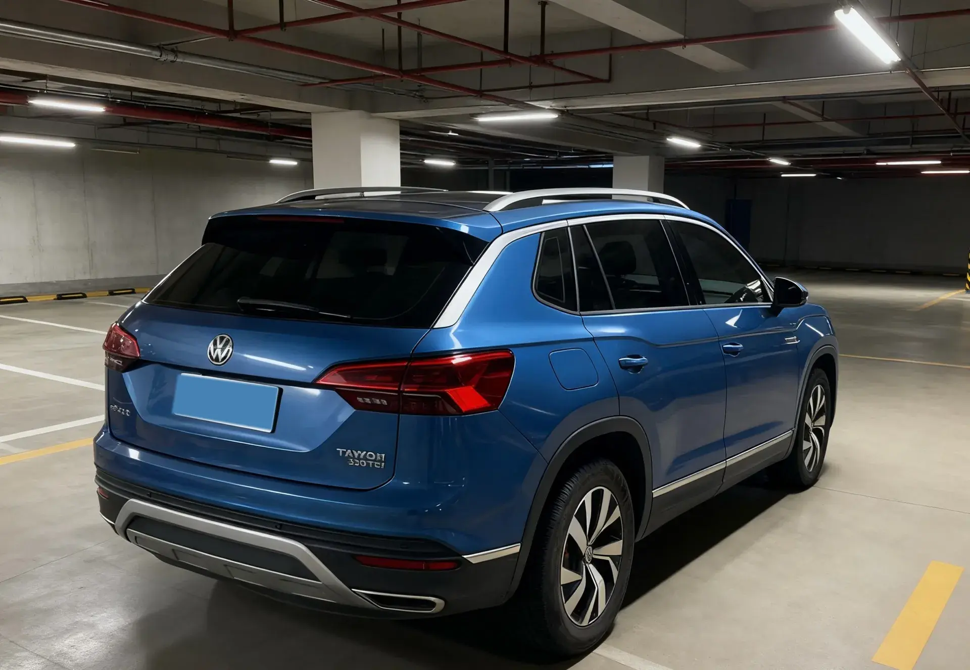 2019 VOLKSWAGEN TAYRON thumbnail 3