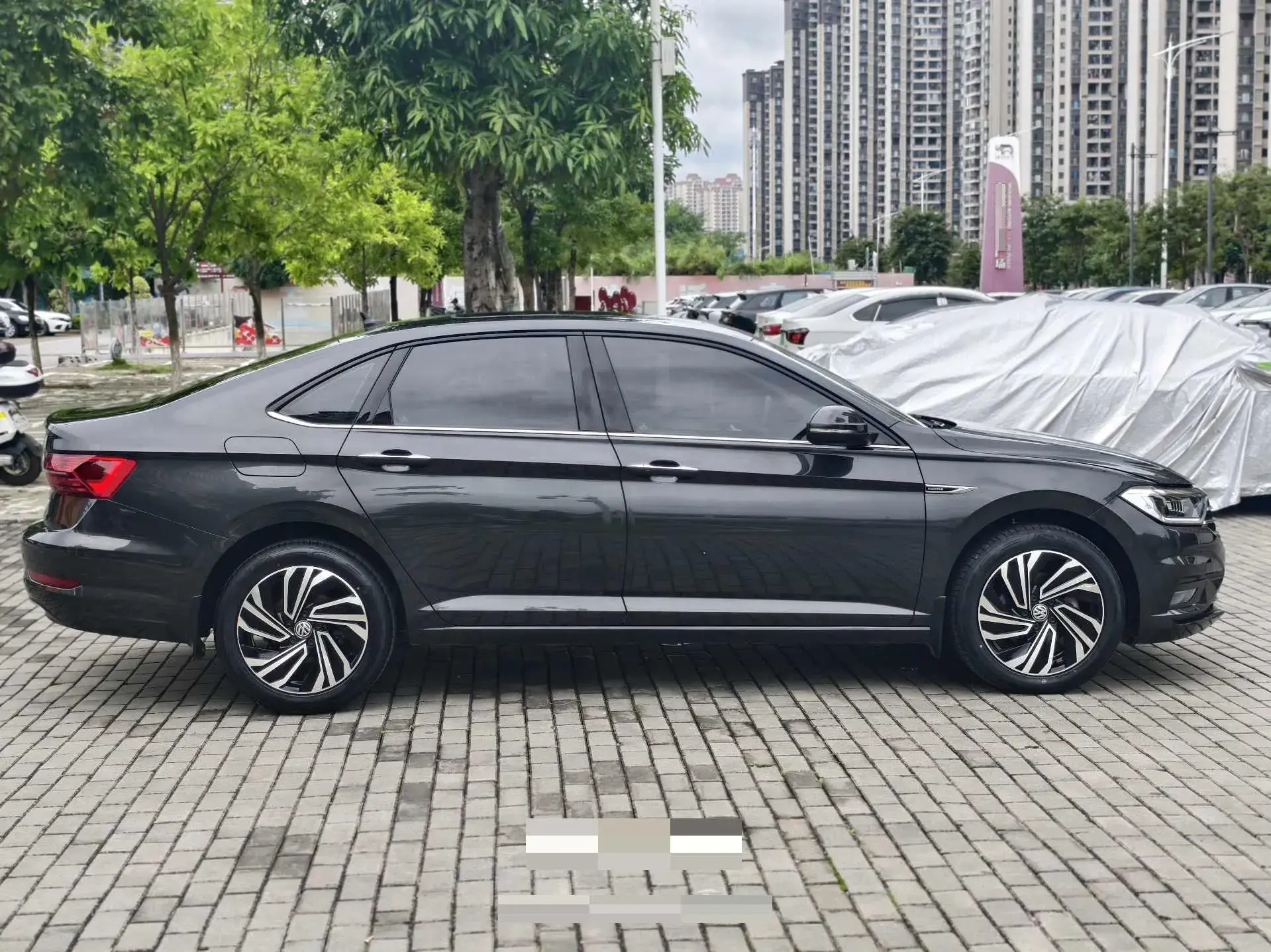 2022 VOLKSWAGEN SAGITAR thumbnail 4