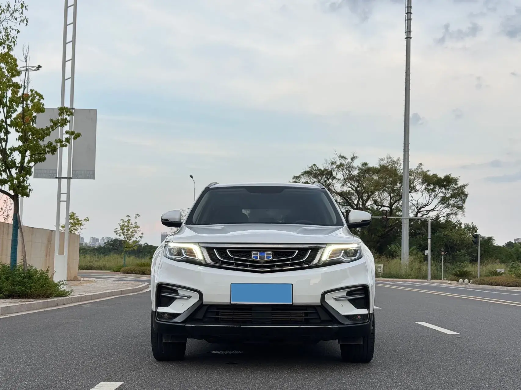 2020 GEELY AZKARRA thumbnail 2