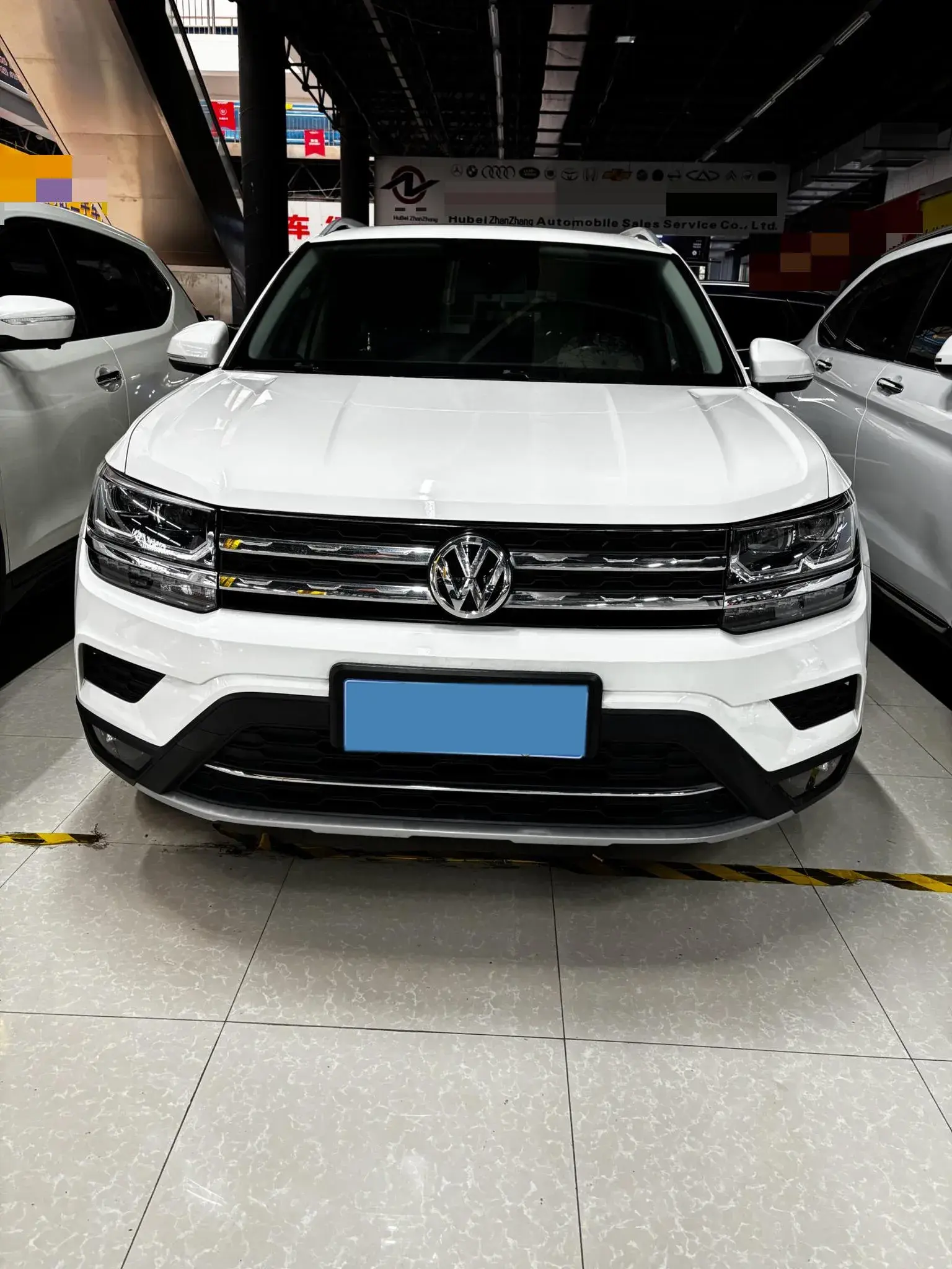 2019 VOLKSWAGEN THARU thumbnail 4