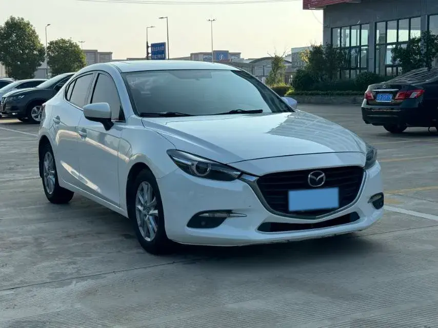 2017 MAZDA 3 thumbnail 3