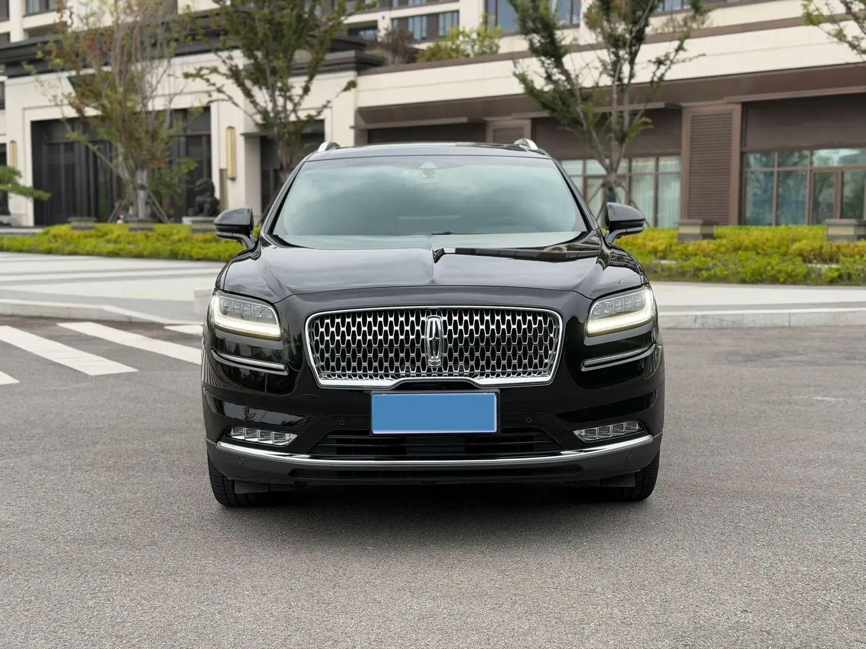 2021 LINCOLN NAUTILUS thumbnail 2