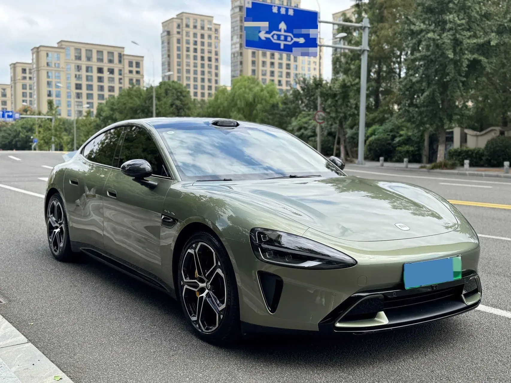 2024 MI SU7 thumbnail 3