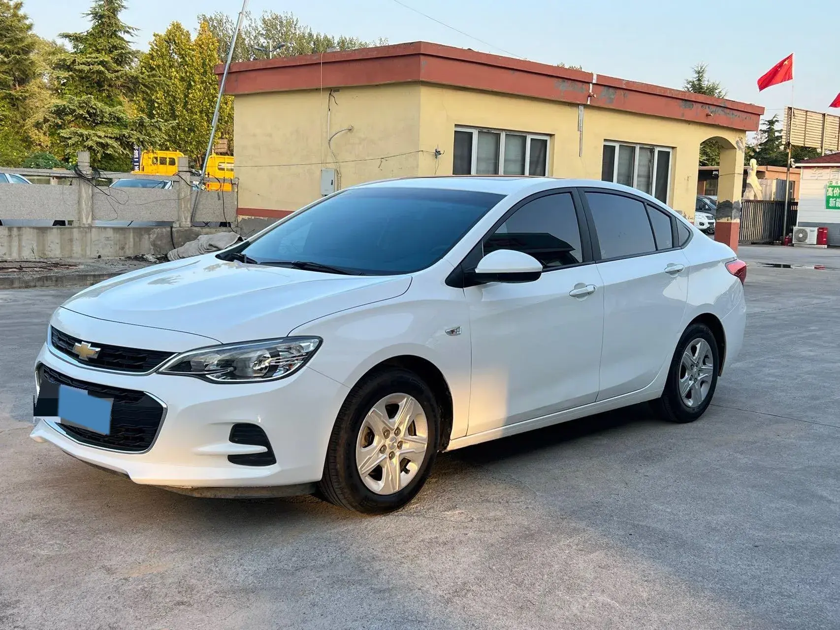 2019 CHEVROLET CAVALIER view 1