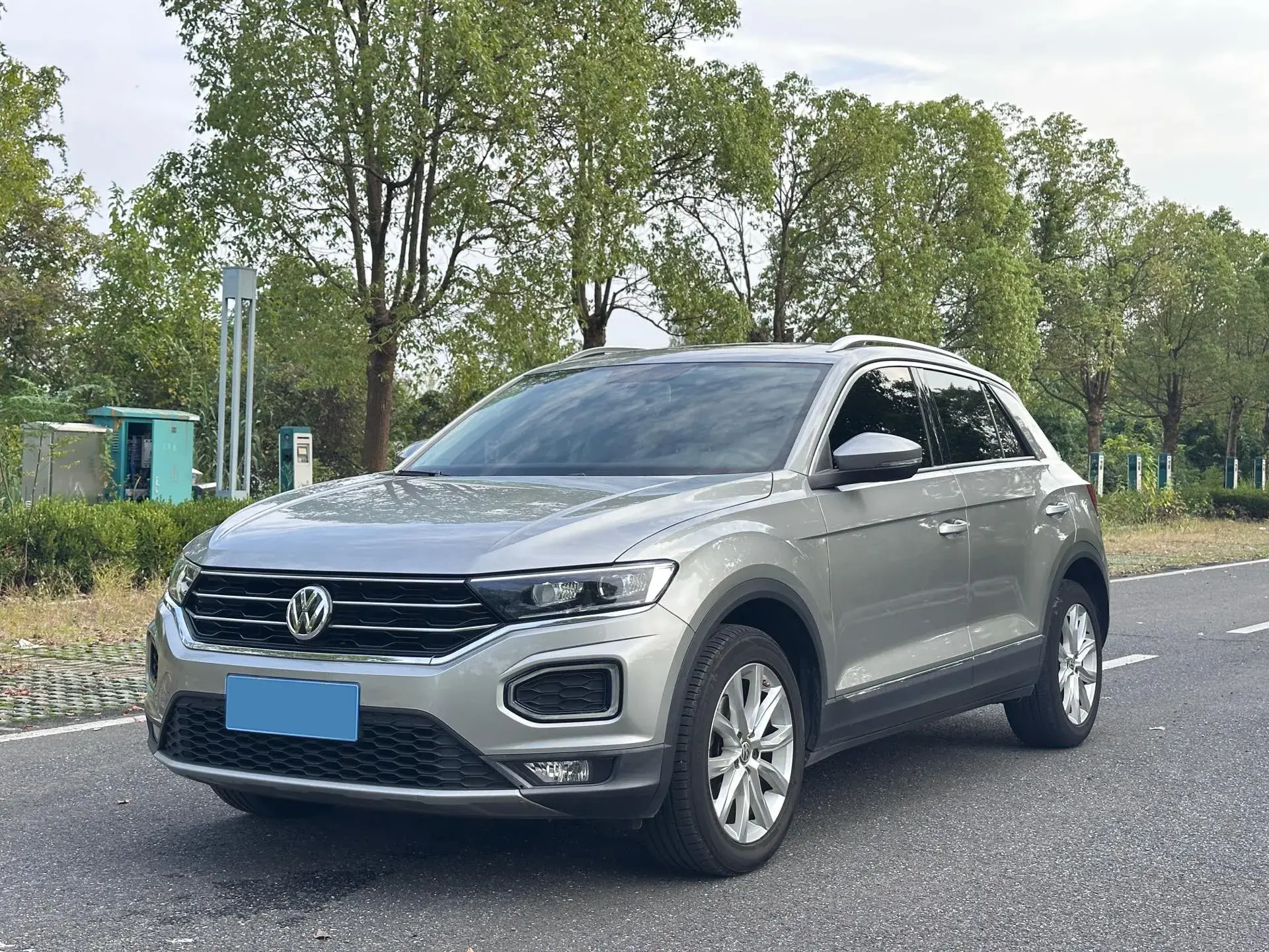 2019 VOLKSWAGEN T-ROC view 1