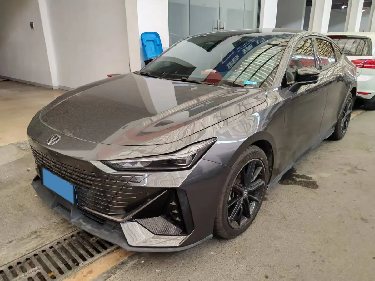 2023 ChangAn UNI-V 1.5T 188HP L4 7DCT