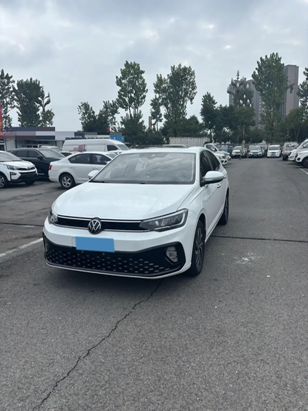 2023 VOLKSWAGEN LAVIDA view 1