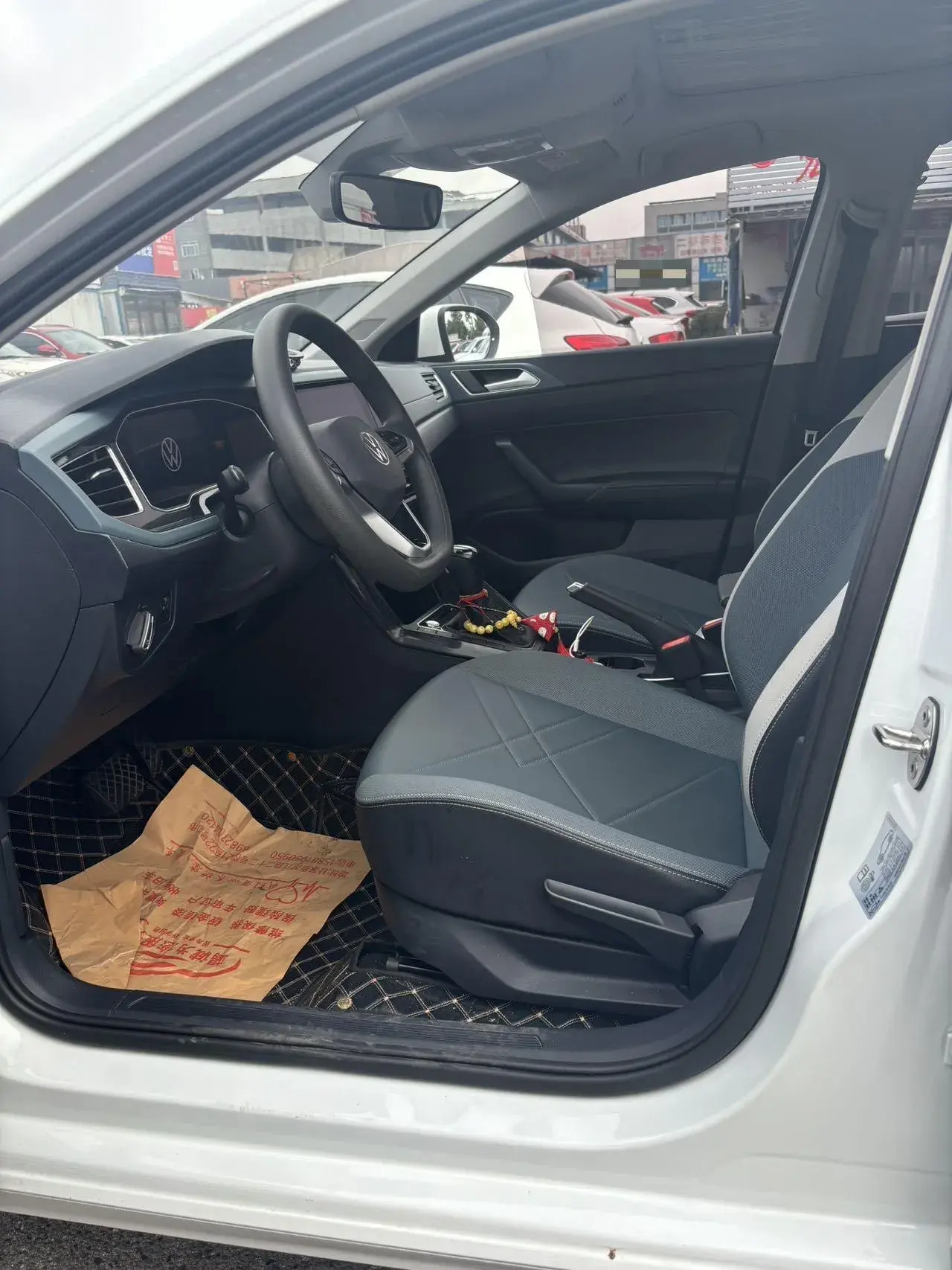 2023 VOLKSWAGEN LAVIDA thumbnail 4