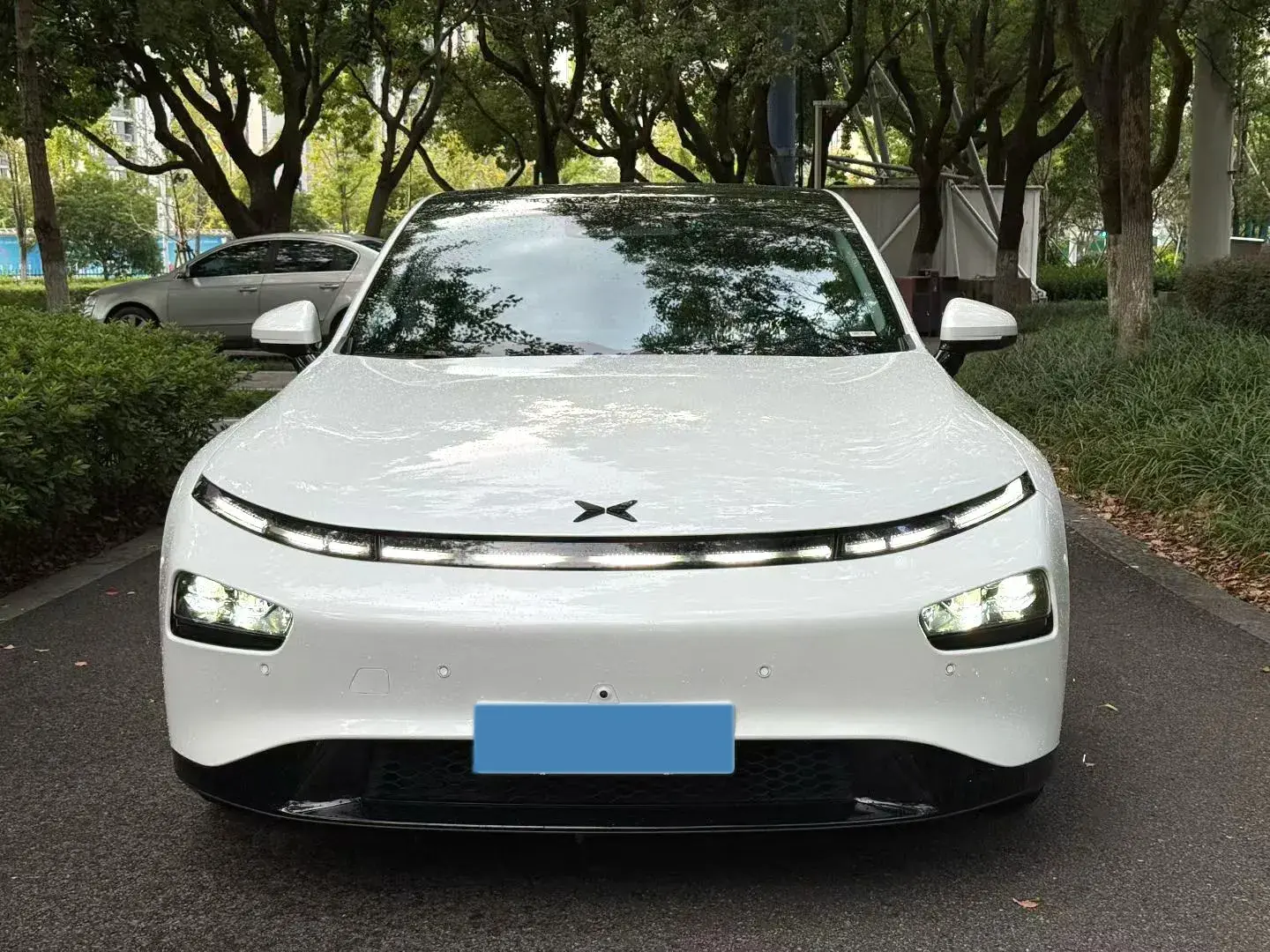 2022 XPENG P7 thumbnail 2