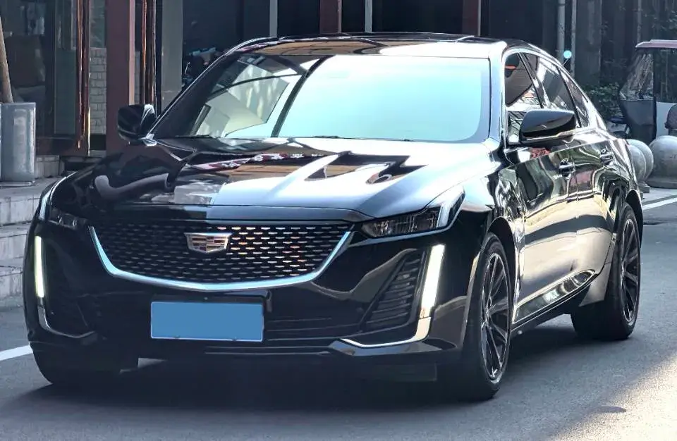 2022 CADILLAC CT5 view 1