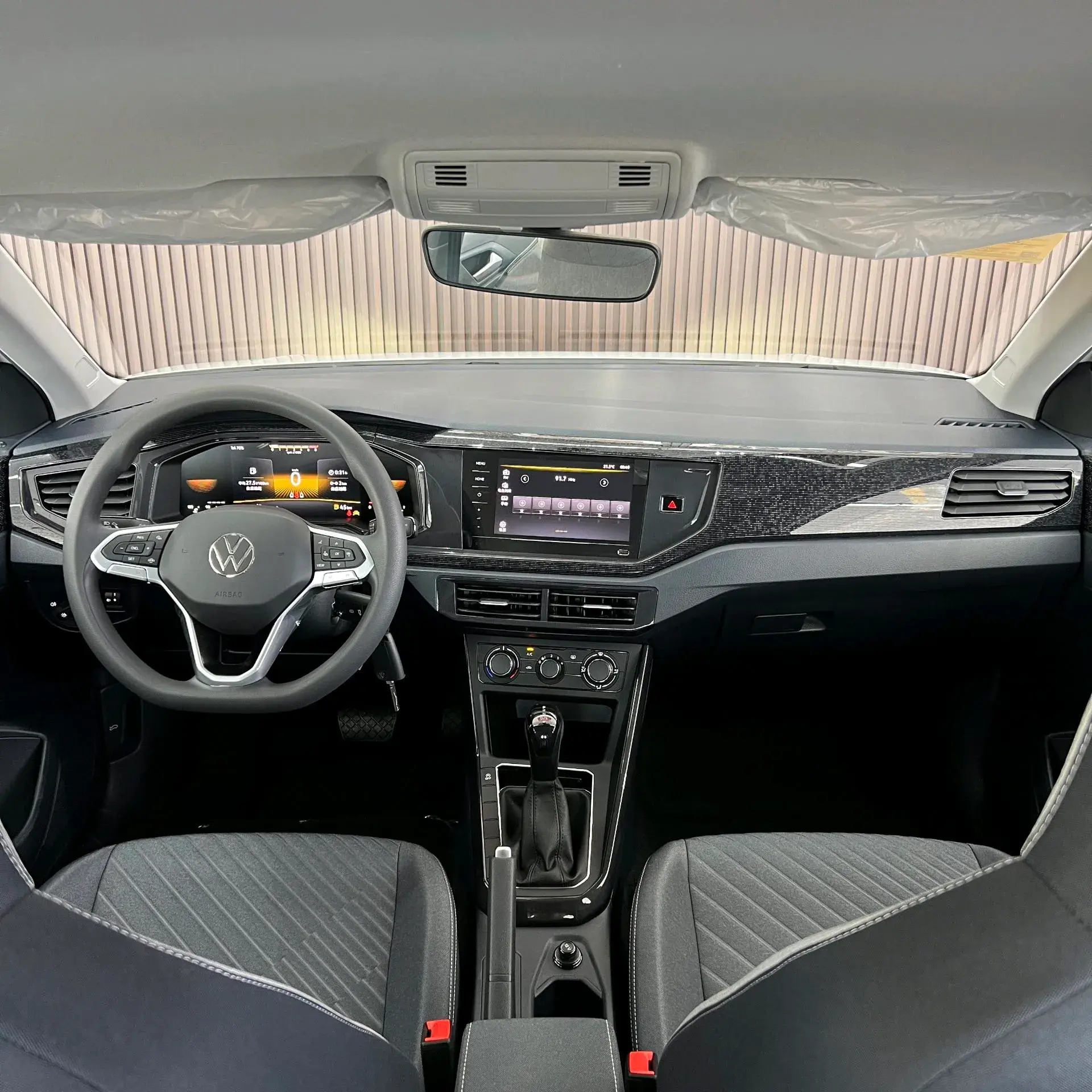 2023 VOLKSWAGEN LAVIDA thumbnail 3