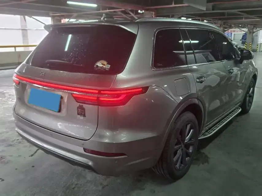 2020 LI ONE thumbnail 2