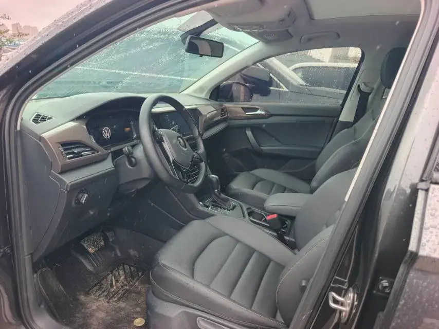 2021 VOLKSWAGEN THARU thumbnail 4