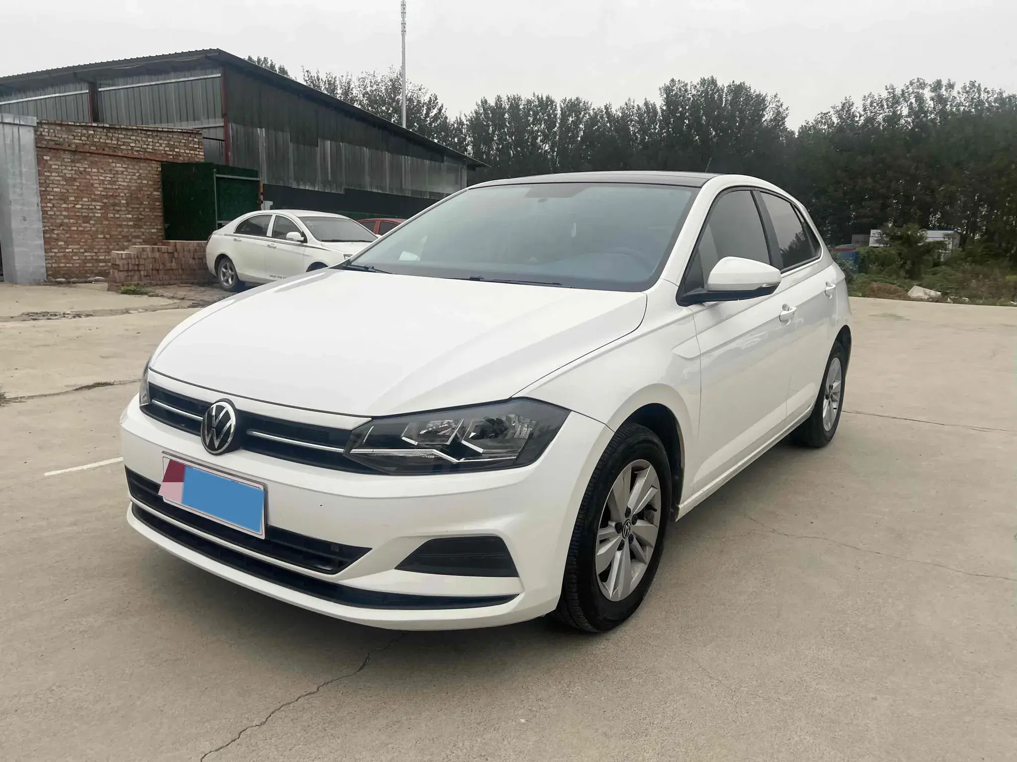 2021 VOLKSWAGEN POLO view 1