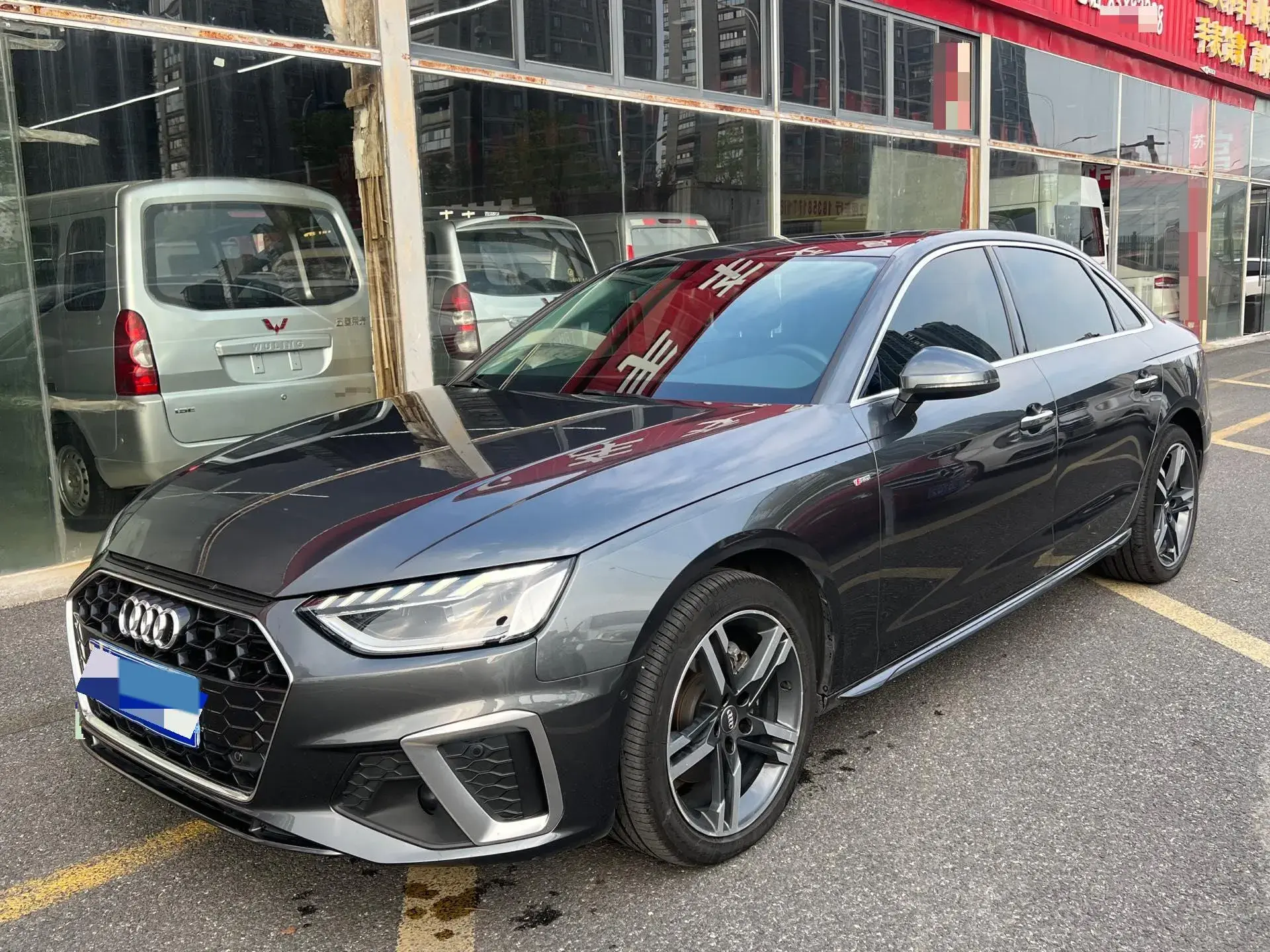 2020 AUDI A4L view 1