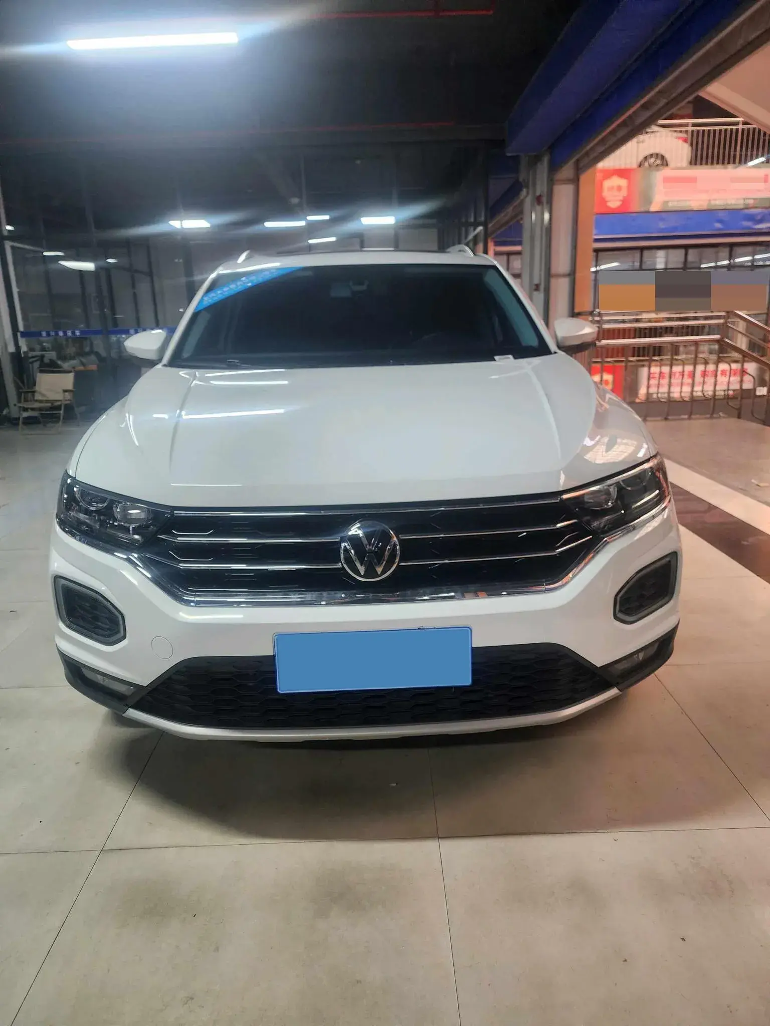 2022 VOLKSWAGEN T-ROC thumbnail 2