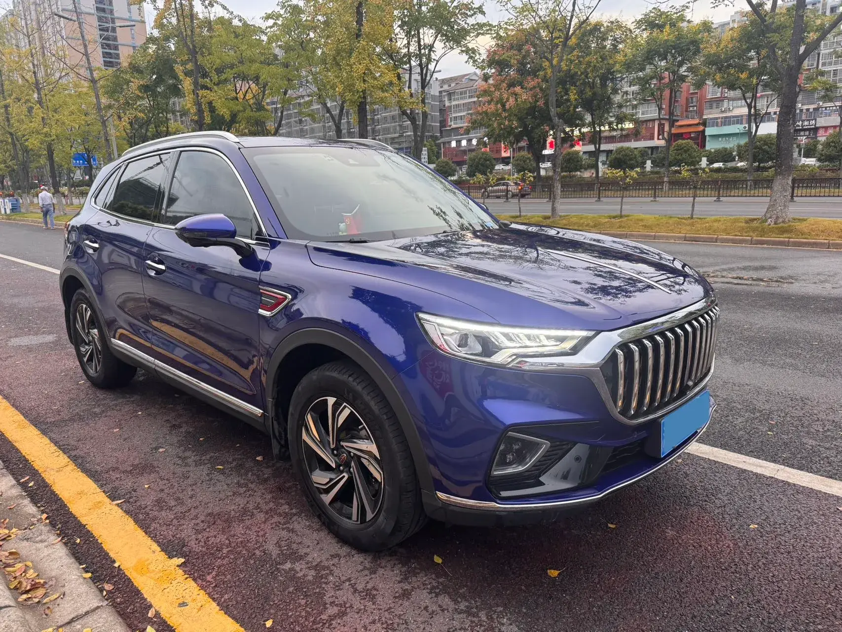 2022 HONGQI HS5 thumbnail 4