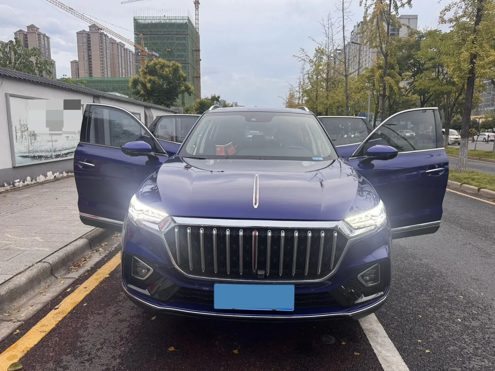 2022 HONGQI HS5 thumbnail 2