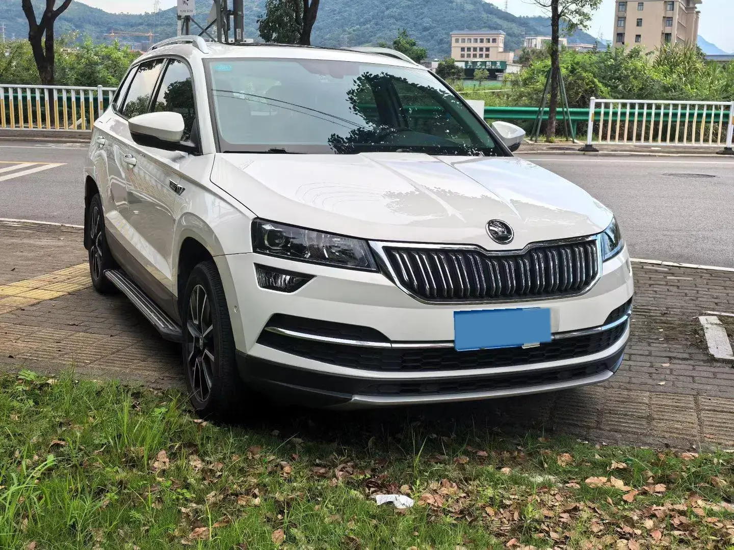 2019 SKODA KAROQ thumbnail 2
